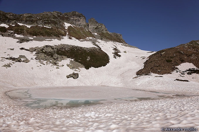 Lago Panelatte encore pris dans les glaces